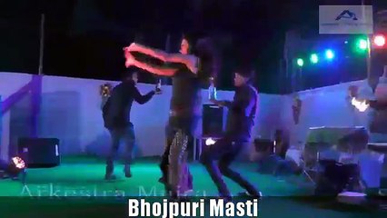 लउके छाती पके गोदानवा मानवा मानी कइसे हो Bhojpuri Song Latest Hot 2017 -- Bhojpuri Arkestra Dance