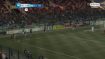 Corner et reprise du plat du pied