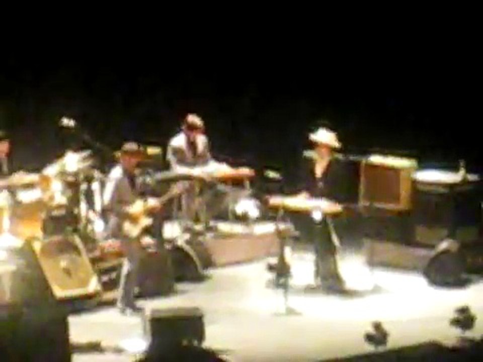 Bob Dylan - Thunder On The Mountain   Orange County Fair, July 15 2011