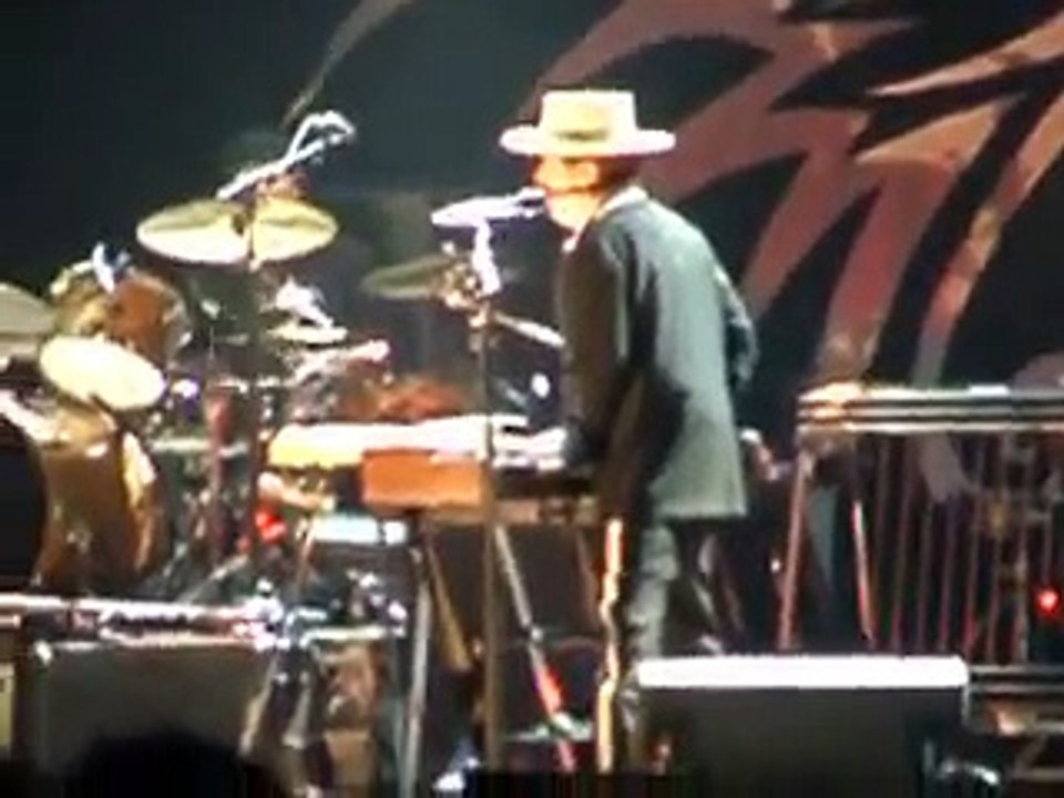 Bob Dylan - Thunder On The Mountain - Live -  Finsbury Park, London on 18th June 2011