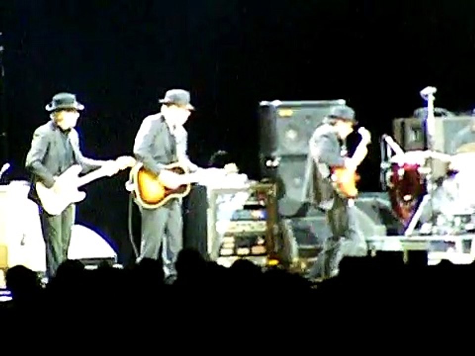 Bob Dylan _ His Band -Thunder on the Mountain London  2009