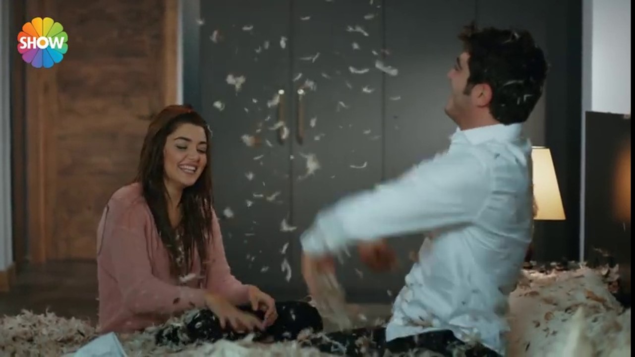 Aşk Laftan Anlamaz 24.Bölüm ¦ Hayat ve Murat - Yastık savaşı