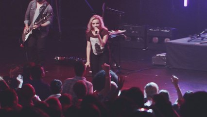 Soulfire Revolution - Me Pierdo En Tu Amor