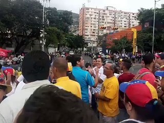 Protesters Confront Riot Police in Maiquetia