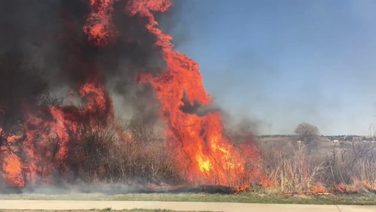 Colorado Firefighters Battle Extreme Conditions...