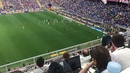 Milan chegou ao empate no dérbi com golo polémico... aos 90+7'
