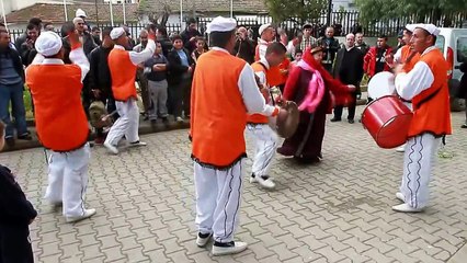 algeria marocco dance-kabyle-sur-rhytme-karkabou dancing
