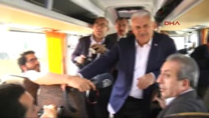 Başbakan Yıldırım Otobüste Gazetecilerle Sohbet Etti