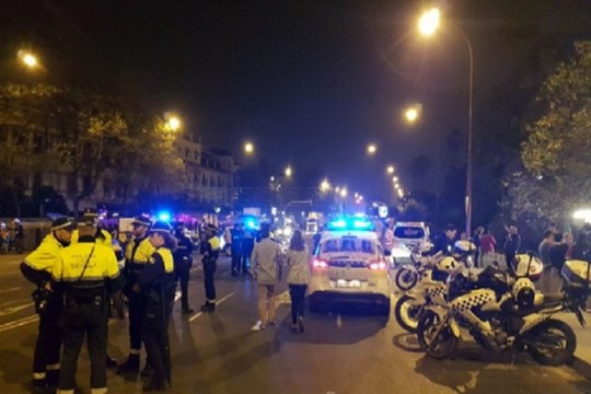 Detenidas ocho personas por los altercados de 'La Madrugá'