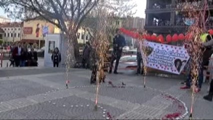 Doğum Gününde Evlilik Teklifi Aldı