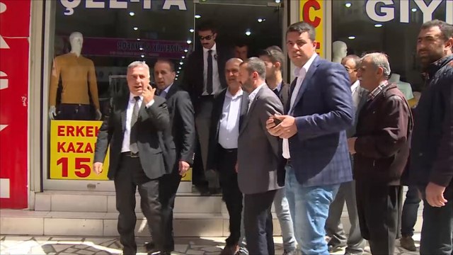 العدالة والتنمية و الشعوب الديمقراطي يتنافسان لاجتذاب أصوات الأكراد