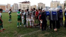Mersin'de Amatör Maçta Ortalık Karıştı