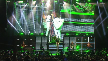 Def Leppard - Bringin' On The Heartbreak