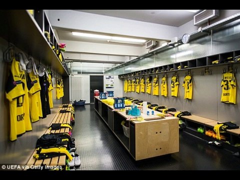 Explosion near Borussia Dortmund team bus injures Marc Bartra and postpones Champions League game