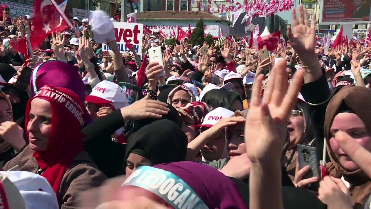 'Evet' oder 'Hayir': Die Türkei am Scheideweg