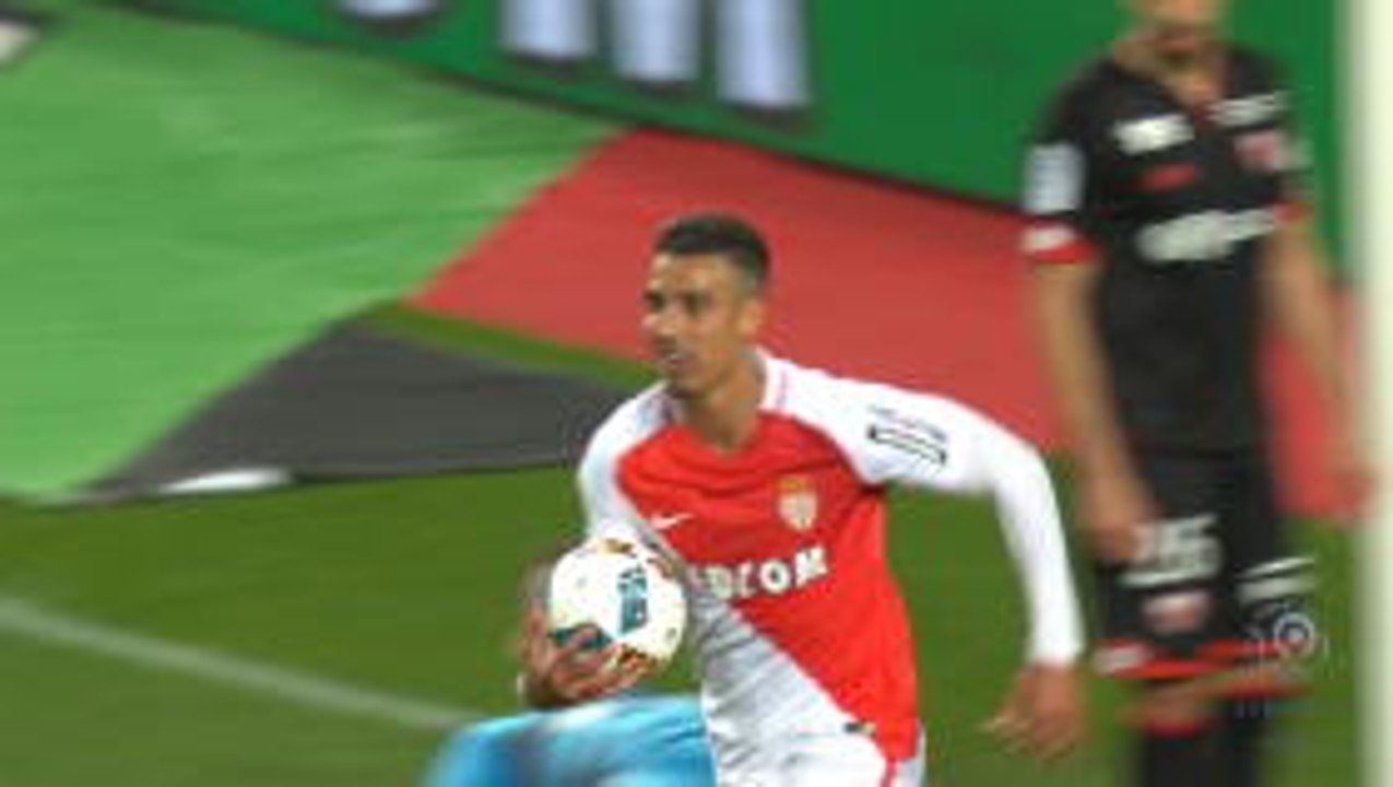 Dirar pokes hime after brilliant Falcao free-kick