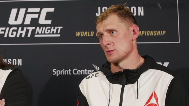 Alexander Volkov picks apart Roy Nelson at UFC on FOX 24