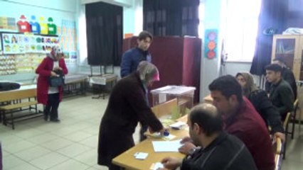 Kilis'te Vatandaşlar Oy Kullandı