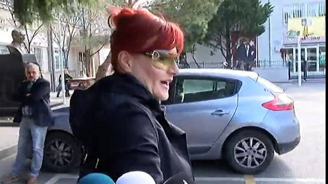 İbrahim Kutluay ve Candan Erçetin Oyunu Kullandı