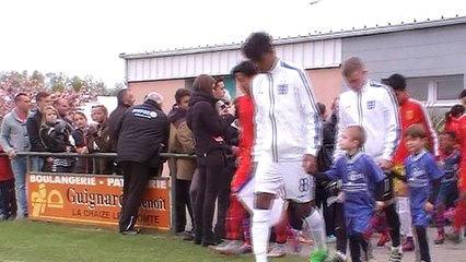 MONDIAL MINIMES A LA CHAIZE LE VICOMTE . entée des jeunes du club