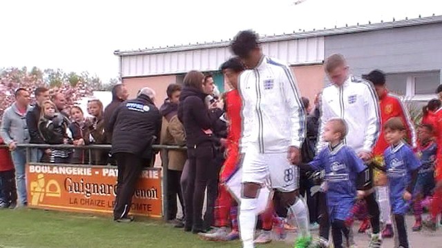 MONDIAL MINIMES A LA CHAIZE LE VICOMTE . entée des jeunes du club