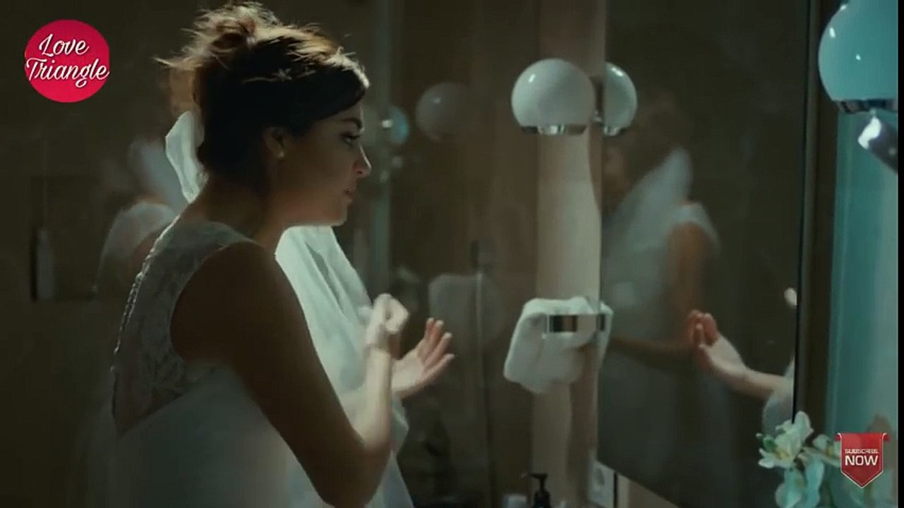 Murat & Hayat Hot Scene - Ae Mere Humsafar Ek Zara Intezaar - Love Song