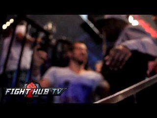 Illegal Immigrant crosses border to meet Floyd Mayweather, but wants Canelo to win...