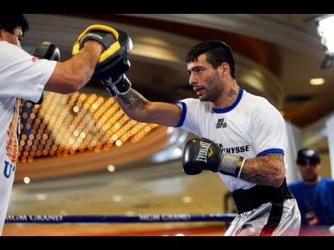 Danny Garcia vs Lucas Matthysse: Lucas Matthysse Open Media Workout
