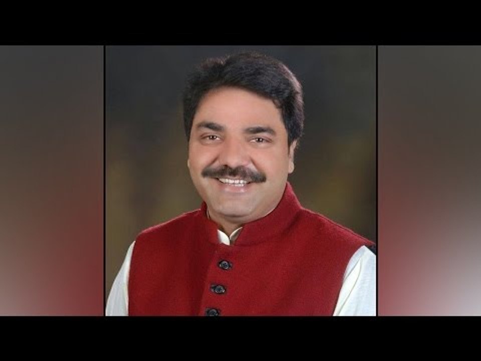 AAP MLA Naresh Balyan booked for assaulting former volunteer | Oneindia News