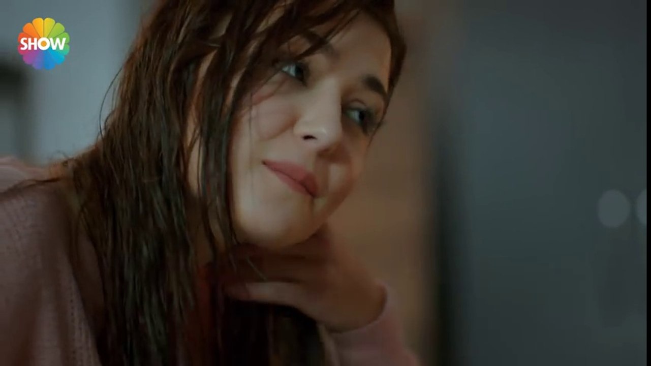 Aşk Laftan Anlamaz 24.Bölüm ¦ Hayat ve Murat - Yastık savaşı