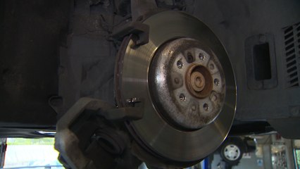 Expertos aconsejan respetar velocidad para no dañar coche