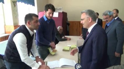 Bakan Ağbal Oyunu Kullandı