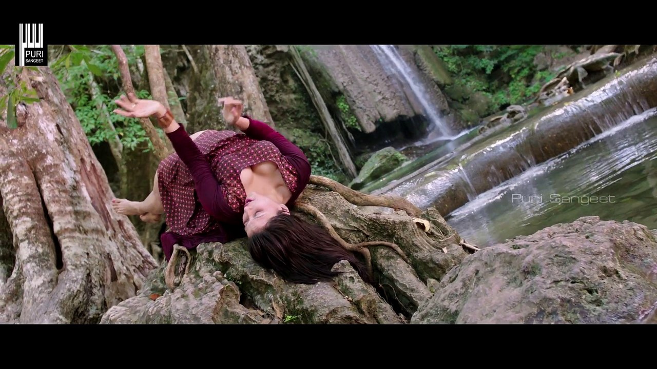 Toli Paravasame Full Video Song __ Rogue Movie __ Puri Jagannadh, Ishan, Mannara, Angela