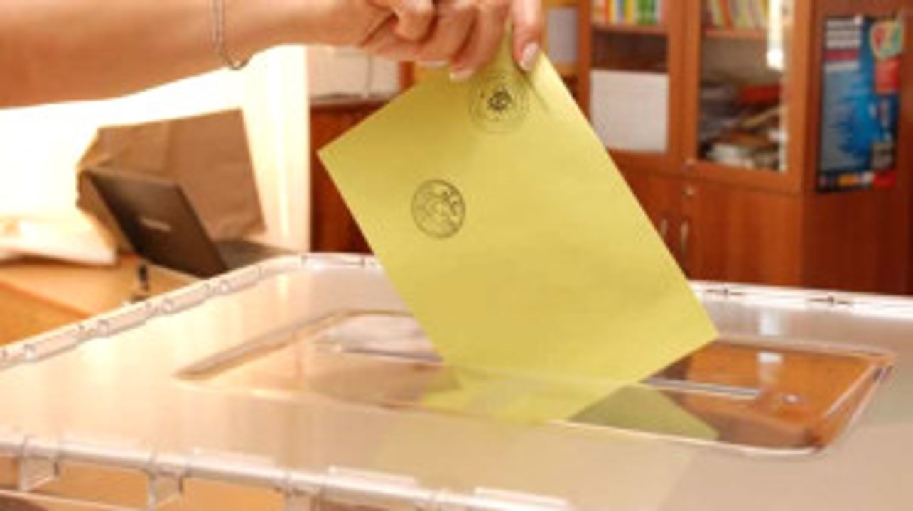 Referandumda Resmi Olmayan Sonuçlar Açıklandı: 48 İlde "Evet", 33 İlde "Hayır"