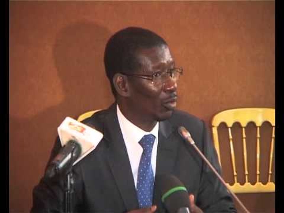 Les frais d'inscriptions des étudiants revus à la hausse .