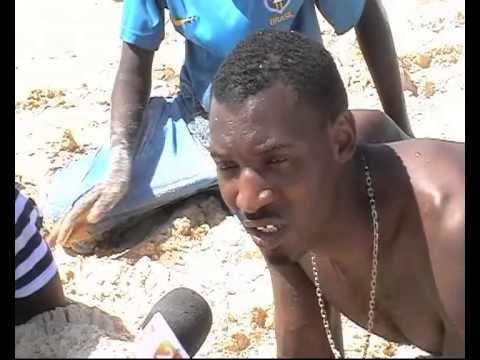 Vidéo: Saint Louis, la plage d'hydrobase à accueillis des milliers de jeunes venus fêter 15 Aout.