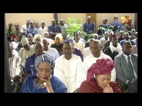 L'adjudant Boubou Sy Élevé au grade de Chevalier de l'Ordre national du Lion.