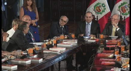 Aprobación a Kuczynski subió a 43 %, según encuesta nacional