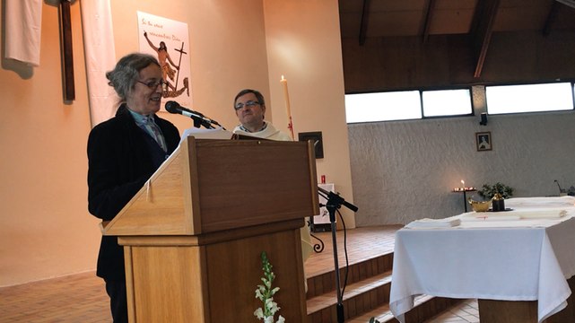 Pâques : onze membres de la même famille ont été baptisés à l'église Saint-Bernard de La Pierre-Heuzé