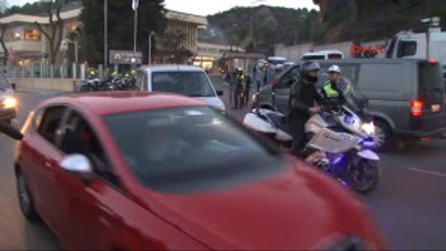 Tarabya Köşkü Önünde Kutlama...