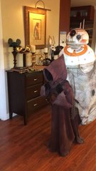 Un superbe cosplay Star Wars avec BB-8 et un Jawa