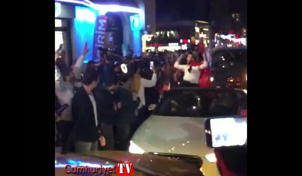 Barış Atay'dan referandum için 'Taksim' tepkisi