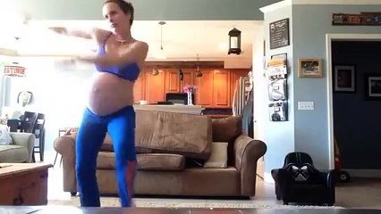 ¡Embarazada baila 'Thriller' para acelerar el parto!