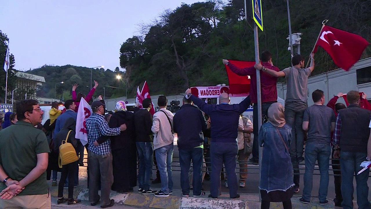 Zittersieg für 'Ja'-Lager bei türkischem Verfassungsreferendum