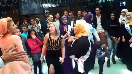 خناقة اخوات العروسة