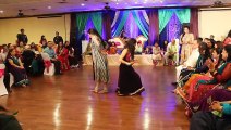 pakistani girls got amazing mehndi dance moves