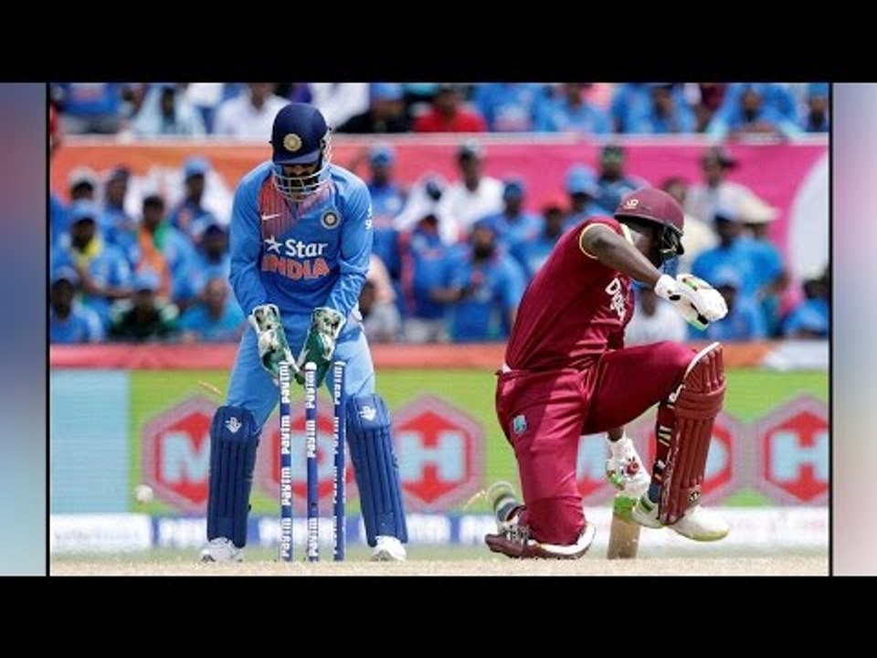 MS Dhoni reveals truth about his fielding abili...