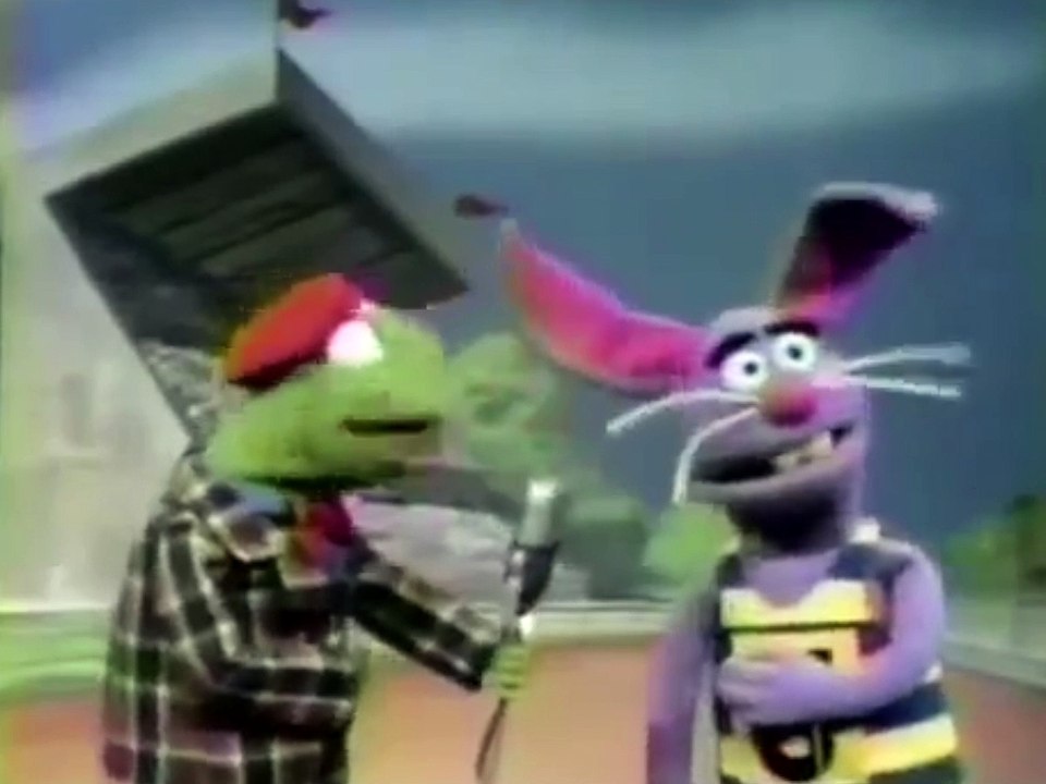 Sesame Street News Flash - The Tortoise and the Hare
