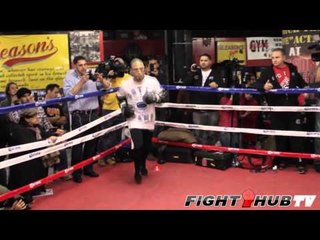 Miguel Cotto vs. Austin Trout: Cotto full mitt and ab workout (Full HD)