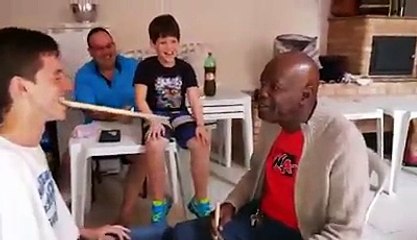 MUITO COMEDIANTE , PERFEITO !